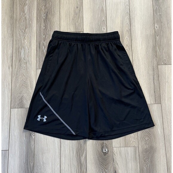 Under Armour Heat Gear Men’s Medium Loose Athletic Quarter Short Black/Steel - Picture 1 of 7